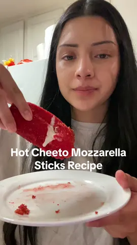 Here’s my hot cheeto mozzarella sticks recipe you guys have been asking for! @OLIPOP #olipoppartner #letseat #eatwithme 