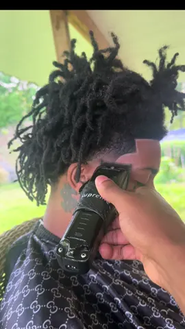 free my brudda💜 @Rye 💰 #blowthisup #fypシ #viral #barber #trending #atlantabarber #fyp #celebritybarber #fade #transformation #greenscreen #haircuttransformation #lirye #haircut #barberlife #foryoupage 