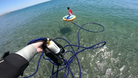 Aquí mi regalo de cumpleaños un compresor a bateria para realizar buceo sin necesidad de cargar con la botella y el chaleco. #buceo #snorkel #dive #BahiadeAlgeciras #maritime #deckcadet #diver 