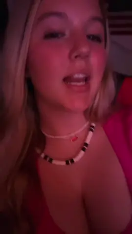 🪩🪩 #19 #foryoupage #fyp #viral #explorepage #blueeyes #necklaces #foryou #song #Summer #blonde 