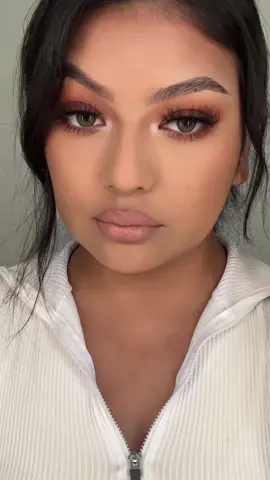 Replying to @ZainabFatima Qureshi  Smokey orange eyeshadow tutorial 🧡🧡🧡🧡🧡🧡🧡🧡🧡 Used  Fantasy palette from amazon l!nk in b!o Neala green contacts from @Just4kira use “G.torres20” to save “Sprung”lashes from @Shady Lust  #easyeyeshadow #orangeeyeshadow #eyeshadowtutorial #easyeyemakeup #beginnermakeup #makeuptutorial 