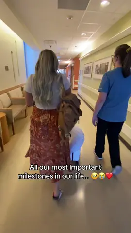 Im crying watching this…. 😭😭 #c#cutesiblingss#siblingsofinstagrams#siblingloveb#babiesofinstab#babylifeb#babyreelsm#momsm#momsofinstap#parentsp#parentlifep#parentsofigf#foryoupagefyp #babymilestones #milestones #familymilestones #babybirth #genderreveal #trendingsong #viral 