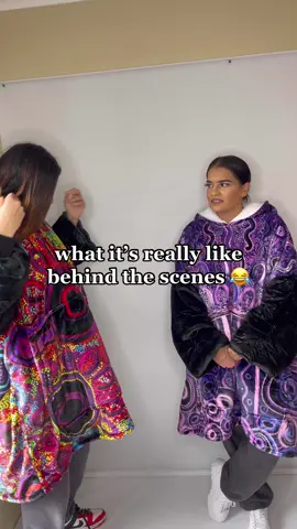 What its really like behind the scenes 😂 Having a family business does get frustrating at times but we wouldnt have it any other way! ❤️🥹 #fyp #foryou #fypシ #foryoupage #art #design #family #familybusiness #aboriginal #aboriginalart #aboriginaldesign #aboriginaltiktok #indigenous #IndigenousTikTok #adelaide #hoodedblanket #viralvideo #australia 