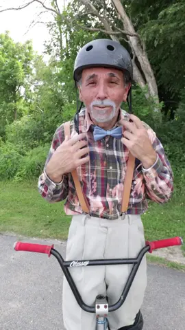 Your never too old to love your bicycle 😂 (IG🎥: @whatslucasup2)  #Extreme #UNREEL #biketok #funny 
