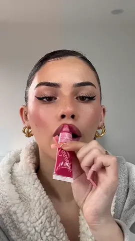My makeup no makeup look ft my fav lip product everrrr, @Lanolips Glossybalms! 💕 @Priceline Australia 