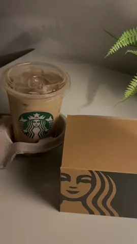 احلى قهوه في ستاربكس 🤍 #starbucks #explore #foryou #fypシ #viral #اكسبلور 