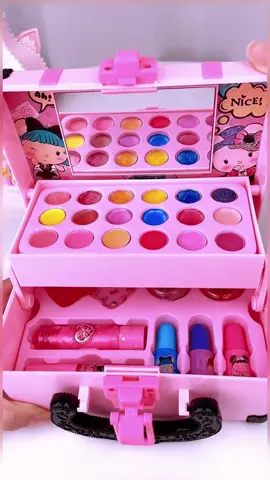 Such a beautiful makeup box, which little princess can not like it#toys #goodthing 