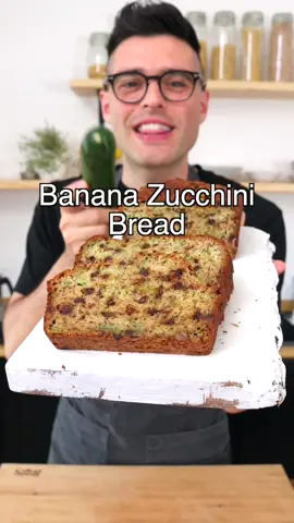 Moist Banana Zucchini Bread #zucchinirecipes #easybaking