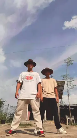 Grabeg kuryente man #dancechoreography #fyp #trending #poppingdance #foryou  #popping #roboticsdance #mananayawngpinas🇵🇭 #4u #tiktok #dancechallenge 