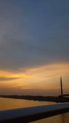 Senja di Gentala Arasy #senja #sunset #senjahariiniindah #jambi #jambipride #minang #minangtiktok #aesthetic #masukberanda #fyp Ambilan dik @Yan843  