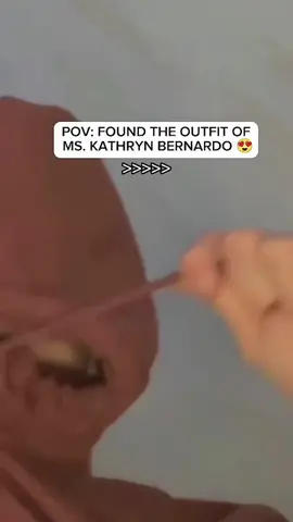 SOBRANG BET TALAGA OUTFIT NI MS KATH😍😭 #foryou #parachutepants #trend #kathrynbernardo #outfitideas