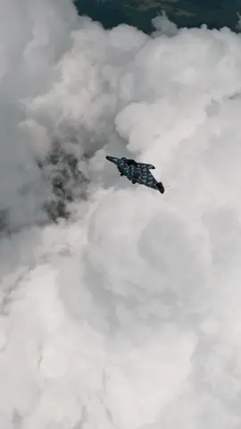 Have you ever dreamt of flying through the clouds? #skydive #wingsuit 