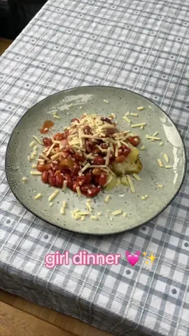 girl dinner 💓✨😇 #girldinner #jackyp #fyp #dinnerinspo #bakedpotato 