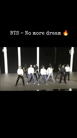apapun hal yang menghalangmu, bangkitlah dan berlari lagi mengejar impianmu.. kamu bisa melakukannya satu per satu.. Kerna tidak ada usaha yang menjadikan sesuatu itu tidak maju 💪🏻💜 #bts #army #btsconcert #btsperformance #bts2020 #btsnomoredream #fyp 