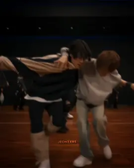 #JIKOOK | nos empurra | #jungkook #jimin #btsarmy #bpfavelados #btsfunk #funk #btspavedtheway #bts_official_bighit #fy #foryou 