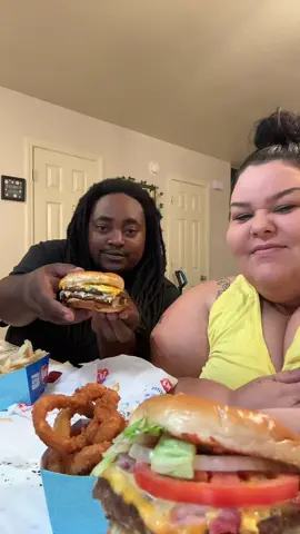 Whats Up Everybody!❤️ #EatWithUs #fyp #DairyQueen 