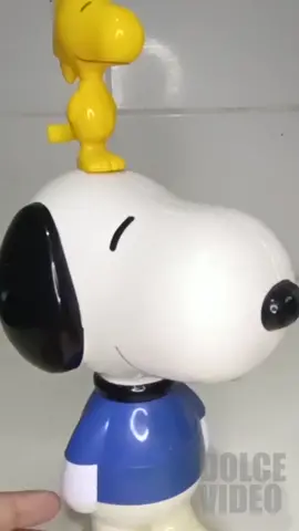 O MAIOR brinquedo do MCLANCHE FELIZ!  Conhecido com Snoopão ou Mega Snoopy, esse brinquedo era conquistado em pedaços. Cada parte era um joguinho que ao final montava o amigo do Charlie Bown grandão. Veja o brinde do McDonalds em detalhes no nosso canal. link na bio. #mcdonalds #brinquedosantigos #mclanchefeliz #snoopy #ano2000 #charliebrown #charleschultz 