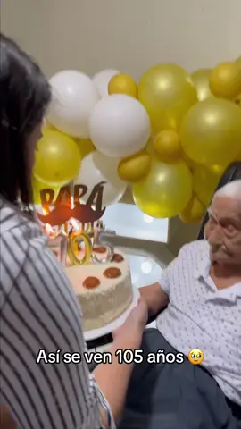 Abuelito 🥰 #fypシ #parati #fyp #paratii #viral #abuelo #grandpa #105años #105yearsyoung #105yearsold #grandfather 