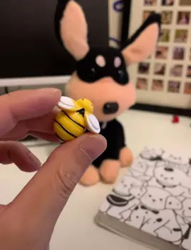 Abeja y perro🤣🤣🤣🤣