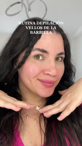 El amor de mi vida me invito a una cita esta noche. 🥰 Así que acompañame a depilarme los vellos de la barbills con mis pinzas Chazón favoritas que son las doradas!!!  Le dije que me faltaban 5min 🤭 antes de empezar a depilarme #pinzaschazon #chazontweezers #depilaciondefinitiva #depilacionconpinzas #sop #vellofacial #inseguiridades #storytime #asmr #citaromantica 