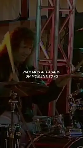 como disfruto la música antiguaa😩#fyp #foryou #foryup #parati #windofchange #scorpions #viral #letras #lyrics #recuerdos #clasicoseningles 