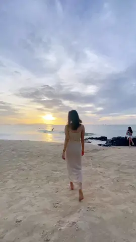 Bạn có đang hài lòng với những gì banh đang có không.?!! #độcthan #biển #xuhuong 
