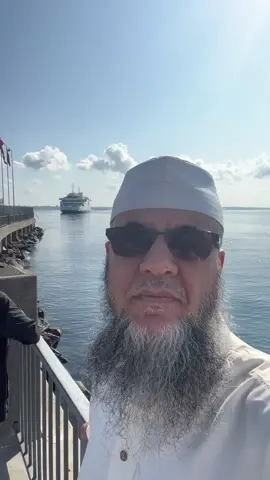اكثروا من الصلاة والسلام على خير الانام  صلى الله عليه وسلم