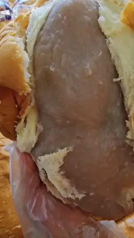 ไส้เผือกยั่วๆ จ้า เนื้อเผือกเน้นๆ เนียนนุ่มหนึบ หวานกำลังดี ทานกับขนมปังนุ่มๆหอมๆ คือฟินมาก นุ่มจริง นุ่มจัง ปัง ปัง 85 องศา อบทุกวัน ส่งทุกวัน #ป#ปังปัง85องศาข#ของอร่อยtiktokข#ขนมปังแก#แก้วอินทร์เบเกอรี่