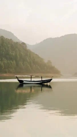 dewasa full setresss.... #liriklagu #mahaliniraharja #putarwaktu #storywa #galaubrutal #fypシ #fyp 