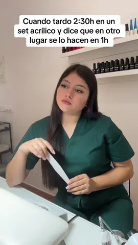 Todo sea por un buen trabajo 🥰❤️🫶🏻                #nails #humor #nailshumor #humormanicurista #uñas #madrid#uñasmadrid 