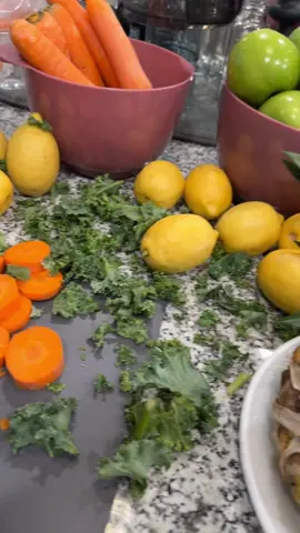 Another juice for the week! This is a boend of beets,carrots, green apples and lemons! Super tasty and with so many benefits!    This profile is not intended for medical advice and I am not a licensed professional. This is what has helped me and my body and always seek medical advice from healthcare provider. #juice #juicingrecipes #juicetok #juice #fyp #firsttiktok #juicingforhealth #juicing #brevillejuice #fypシ #healthyliving #healthydrink 