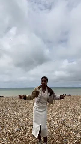 #lovelikethat #lovelikethathulvey #hulvey #alexjean #toreydshaun #Christiansong #Christianplaylist  #Godlovesyousomuch #Godisenough  @Hulvey  @Dejah thank you for the dance inspo ☺️ Happy Friday 🤎 