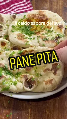 Pane pita: 600 gfarina 0 200 gacqua 200 glatte 12 gsale 2 cucchiainizucchero 10 golio extravergine d’oliva 3.5 glievito di birra secco (o 12g fresco) q.b.timo #cosebuone #ilcaldosaporedelsud  #Ricette 