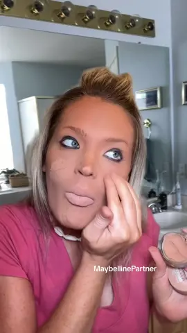She in fact never finished blending. I so wish she had @Maybelline New York Super Stay 24H Skin Tint #MaybellinePartner 