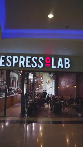 Espressolab is the place for the best coffee and friendly atmosphere. Enjoy your coffee at our Point 90 branch قهوة حلوة و أجواء مميزة؟ يبقى اختيارك دايماً هيكون اسبريسولاب Point 90 #Summer #food #coffe #specialitycoffee #espressolab 