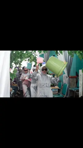 Terimakasih sudah memeriahkan acara gaes, This is a moment that will always be remembered, thnkyou so much 😍🥰😘 #teretete #pernikahanviral #fyp #nikahday #soundviral #terompet 