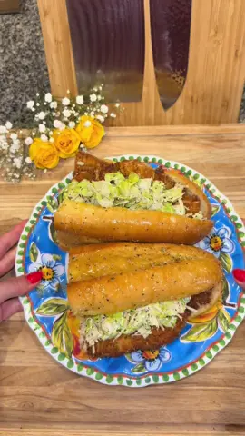 Crispy Chicken Caesar Sub 🥖 #caesar #sandwich #Recipe #food 