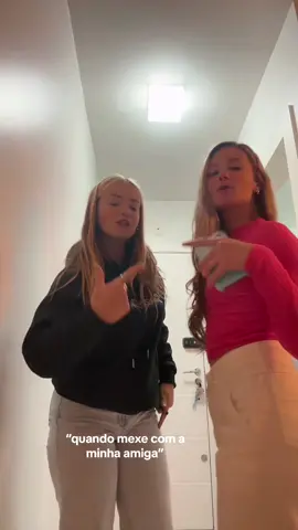 @Maria Clara Lenhardt 