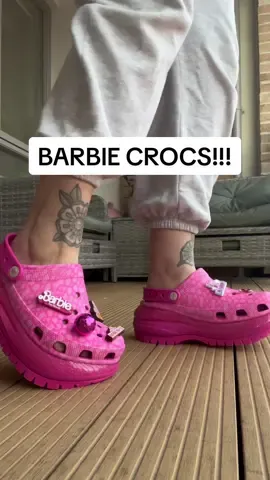 I dont care that theyre ugly, I’m obsessed #crocs #crocgang #barbie #barbiexcrocs 
