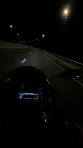 🫀 #yamaha #yzf #motorcycle #fyp #bikelife #ride #motorbike #Motorsport #night #nightride #alone #