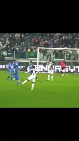 Paul pogbas best goal #football #Soccer #paulpogba 