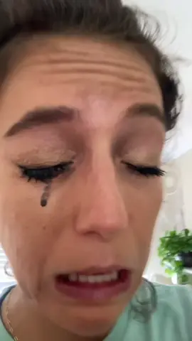 Crying black tears #makeupfails #mascaratears 