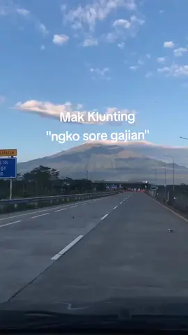 gajiane Podo tgl piro cah. #fyp #fypシ #jawatengah #quotesstorywa #berandatiktok #jowopride #jowostory #storywhatsapp #fypdong #fypgakni #xyzbca #beranda #tolsolotigo 