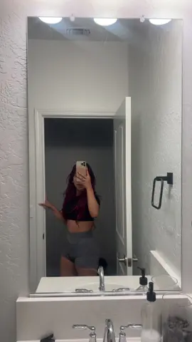 mariah did her thang on this song #fyp #fyp #gym #redhead #OOTD #ootn #grwm 