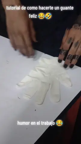 tutorial de como hacer un guante feliz 😂 by @drawn-zz . #humor #tutoriales #risastiktok #paratipage #viralvideo #trabajo #tutos #parati #trending #geektok #fyp #manualidades #prank #tiktok #ponmeenparati #tutorialestiktok 