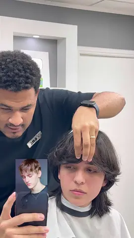 Corte de pelo moderno en chile #tijera #moderno #peinado #cortesdecabello #ñuñoachile🇨🇱 #barberia 