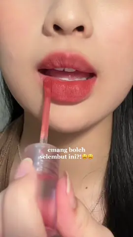 bye bye bibir kering patchy!👋🏻 #BNBLipVelvet #UnleashYourBeauty