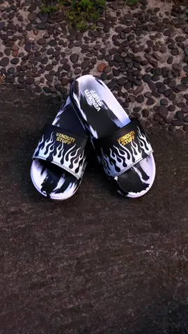 Jangan  ragu untuk membeli Sandal Slop Venduti Original dan rasakan kenyamanannya sendiri!#venduti #vendutistuff