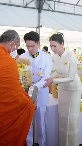 #คู่รักหมื่นล้าน คุณศรีริต้า เจนเซ่น ณรงค์เดช @sriritajensen  ชุดไทยจิตรลดา | Finale wedding studio ตัดเย็บสุดวิจิตร โดยทีมช่างยอดฝีมือ จาก ฟินาเล่ เวดดิ้ง สตูดิโอ  ติดต่อสอบถามณ อาณาจักรแห่งรัก ชุดแต่งงานระดับโลก โชว์รูม Finale wedding studio ทาว์นอินทาว์นTel : 0969198926 และ 0617828993 Instagram (ติดตามไอจีหลัก)@finaleweddingstudio_co.ltd Line id : plafinaleLine@ : @finaleweddingYoutube : Finale Wedding Studio  Channel haute couture Fanbage : Finale weddingstudio Twitter : FinaleweddingstudioWebsite : www.finaleweddingstudio.com #สวยระดับโลก #ระดับโลก #แบรนด์ระดับโลก #FINALEWEDDINGSTUDIO #FINALEWEDDINGMAGAZINE #weddinggown #bride #bridaldress #bridalgown #beautifulbride #weddingdressmaker #weddingstudio #weddingbride #highfashion #hautecouture #fashiondesigner #เช่า #ตัดเช่า #ตัดซื้อ #ชุดแต่งงาน #ชุดไทย  #สตูดิโอถ่ายภาพ #งานแต่งงาน #ฟินาเล่เวดดิ้งสตูดิโอ #โอตกูตูร์ 