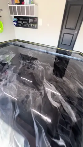 Silver 🩶 : Black 🖤 @ADVANCED RESINS GLASS COAT ✨  MetallicEpoxyClass.com #garage #floor #silver #black #showroom #shine #gloss #mancave #blackandsilver #oneoff #custom #residential #commercial #industrial #fyp #stranglehold 
